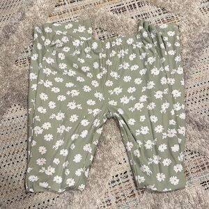 Charlotte Russe daisy pants